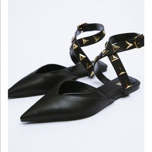 Zara studded black flats 7.5 Nwt gold studd